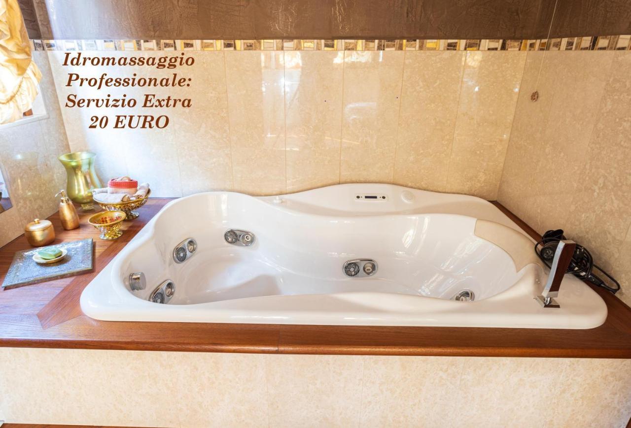 Bed and Breakfast Il Sasso Bianco Comerio Exterior foto