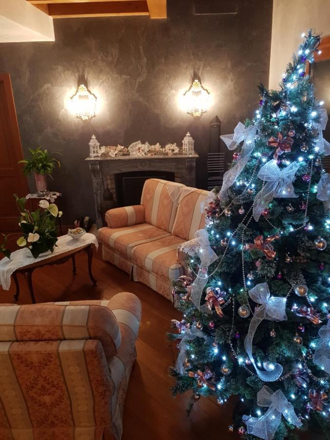Bed and Breakfast Il Sasso Bianco Comerio Exterior foto