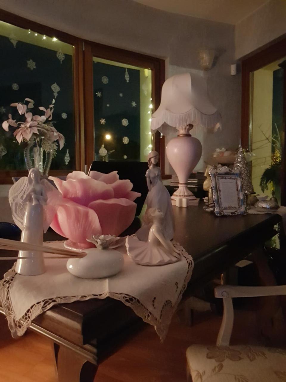 Bed and Breakfast Il Sasso Bianco Comerio Exterior foto